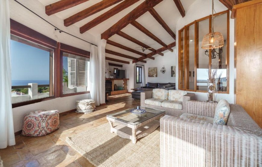 Villa di lusso sulla spiaggia di Fornells
