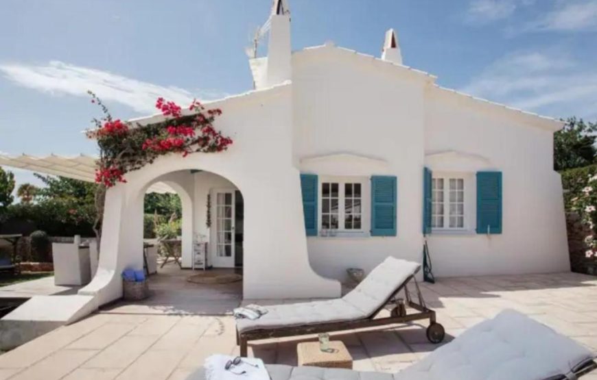 Es Chalet
