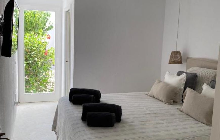 Es Chalet