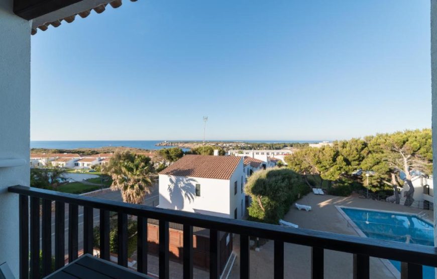 Vista sul mare e sulla piscina