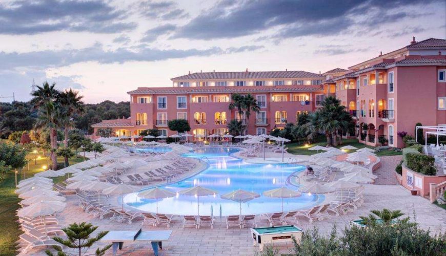 Grupotel Macarella Suites & Spa